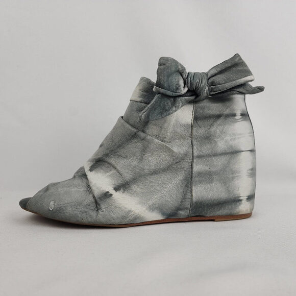 80%20 Grey Tie Dye Leather Peep Toe Wedge Heel Shoes Size 8 - Picture 1 of 8